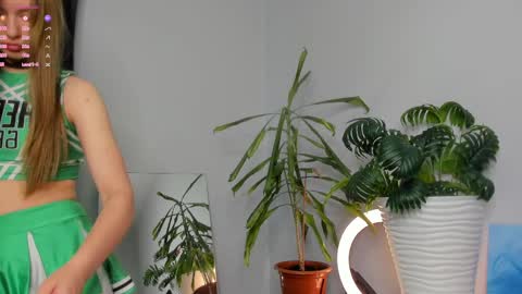 Snapshot of manita_misti chatting on May 17, 8:12 am Manita online show from May 17, 8:12 am