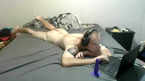 Snapshot of manlyman94 chatting on August 7, 1:29 am manlyman94 online show from August 7, 1:29 am