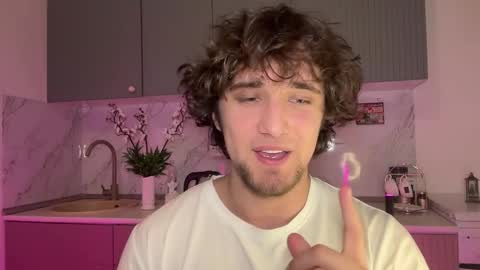 Snapshot of manolein chatting on October 30, 3:24 pm manolein online show from October 30, 3:24 pm