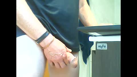 manu_481 online show from September 25, 3:27 pm