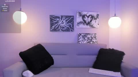 Manu Velez  online show from December 10, 2:06 pm