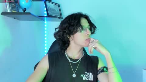 Manuel online show from October 24, 3:03 am