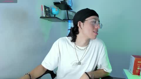 Manuel online show from November 6, 2:34 am