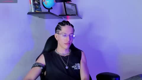 Manuel online show from November 8, 2:23 am