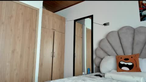 Snapshot of manucute_23_ chatting on April 20, 2:53 pm manucute 23 online show from April 20, 2:53 pm