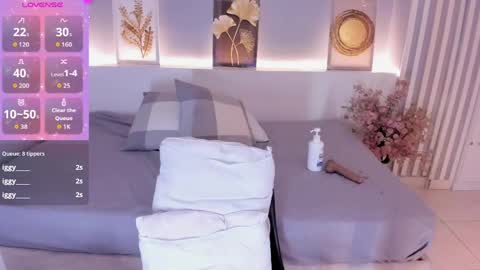 Snapshot of manuela_montes_ chatting on May 11, 4:04 pm manuela_montes_ online show from May 11, 4:04 pm