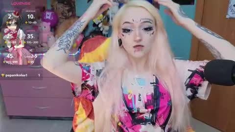 Manuela online show from February 18, 9:33 pm