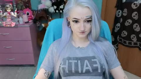 Manuela online show from March 27, 9:03 pm