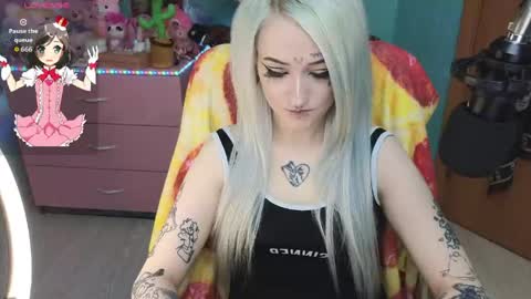 Manuela online show from April 21, 8:44 pm