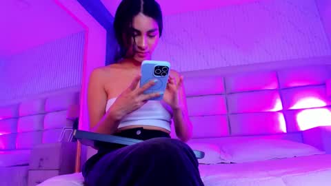 Manuela online show from March 23, 8:57 pm