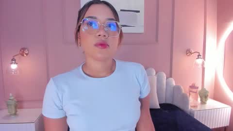 Snapshot of mara_brooks chatting on February 16, 6:10 pm Mara online show from February 16, 6:10 pm