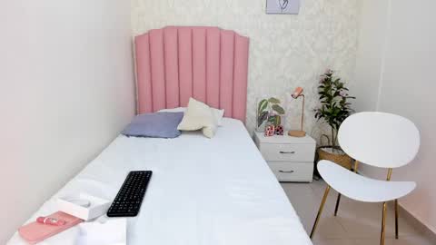 Snapshot of mara_galle chatting on May 7, 12:10 pm Mara online show from May 7, 12:10 pm