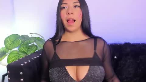 Snapshot of mara_gomezz chatting on July 31, 3:11 pm Mara online show from July 31, 3:11 pm