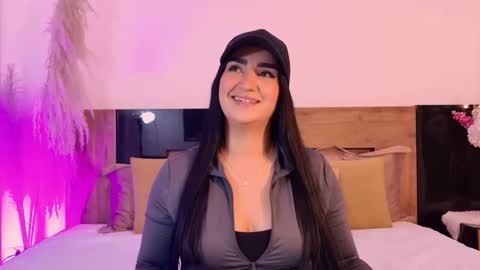 Snapshot of maragrief chatting on May 28, 2:31 am maragrief online show from May 28, 2:31 am