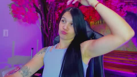 Mara Hanson online show from January 12, 2:00 pm