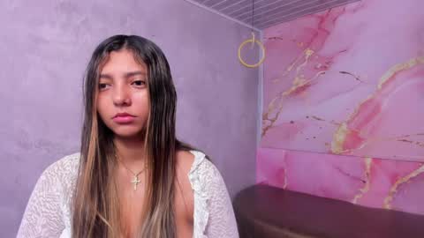 Snapshot of maraluna_ chatting on April 28, 10:53 am Maraluna online show from April 28, 10:53 am