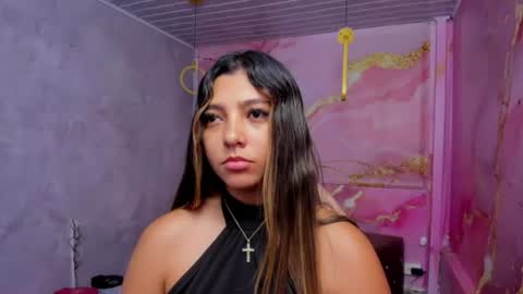 maraluna__ online show from July 6, 12:02 pm