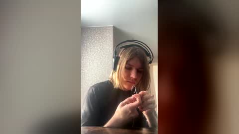 Snapshot of maratraher chatting on February 21, 10:16 am maratraher online show from February 21, 10:16 am