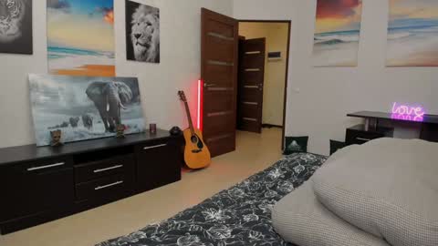 Snapshot of marc105100 chatting on January 15, 12:25 pm alex marvelxx online show from January 15, 12:25 pm