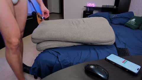 Snapshot of marc105100 chatting on January 20, 11:43 pm alex marvelxx online show from January 20, 11:43 pm