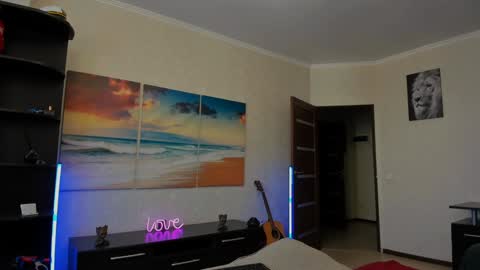 Snapshot of marc105100 chatting on January 28, 12:00 pm alex marvelxx online show from January 28, 12:00 pm