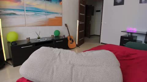 Snapshot of marc105100 chatting on February 20, 8:28 am alex marvelxx online show from February 20, 8:28 am