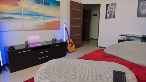 Snapshot of marc105100 chatting on February 25, 1:50 pm alex marvelxx online show from February 25, 1:50 pm