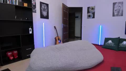 Snapshot of marc105100 chatting on September 13, 6:40 pm alex marvelxx online show from September 13, 6:40 pm