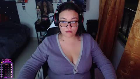 marcela2101 online show from December 9, 2:24 am