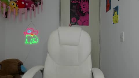 Snapshot of marcelinegh chatting on July 28, 11:05 am Marceline online show from July 28, 11:05 am