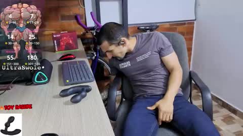 Marck  Independent model  online show from March 16, 12:49 am