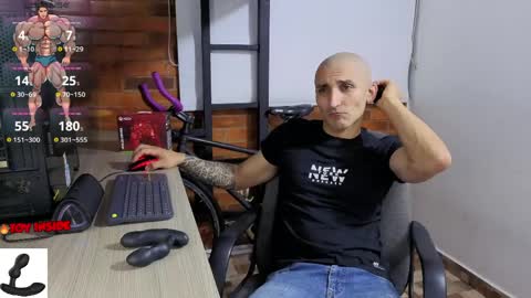 Marck  Independent model  online show from April 4, 3:05 am