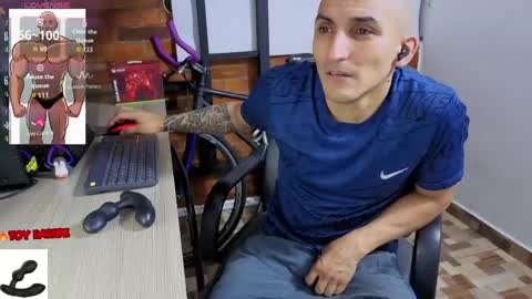 Snapshot of marckmuscle chatting on May 7, 2:06 am Marck Independent model online show from May 7, 2:06 am