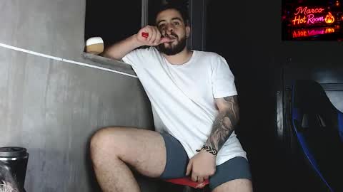 Snapshot of marco_aure chatting on May 28, 6:00 am marco_aure online show from May 28, 6:00 am