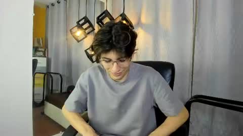 Snapshot of marcoviolet chatting on June 27, 6:13 pm marcoviolet online show from June 27, 6:13 pm