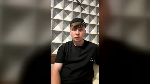 Snapshot of marcus_euphoria_ chatting on June 10, 6:29 pm Call me Marcus online show from June 10, 6:29 pm