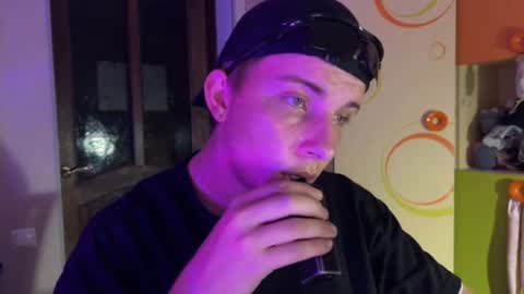 Snapshot of marcus_euphoria_ chatting on July 12, 11:40 pm Call me Marcus online show from July 12, 11:40 pm