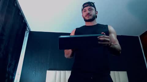 Snapshot of marcus_lafourt chatting on December 9, 11:24 pm marcus_lafourt online show from December 9, 11:24 pm