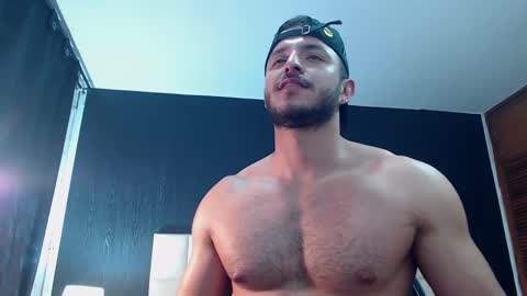 Snapshot of marcus_lafourt chatting on December 10, 2:27 am marcus_lafourt online show from December 10, 2:27 am