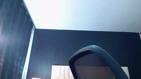 Snapshot of marcus_lafourt chatting on December 18, 2:42 am marcus_lafourt online show from December 18, 2:42 am