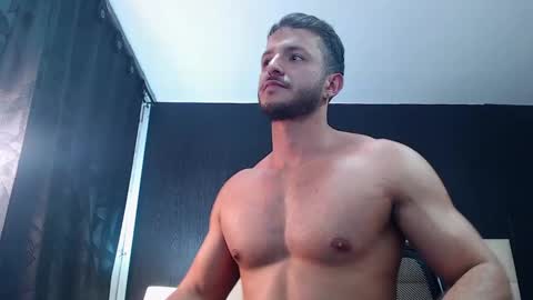 Snapshot of marcus_lafourt chatting on December 18, 11:51 pm marcus_lafourt online show from December 18, 11:51 pm