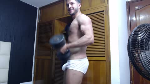 Snapshot of marcus_lafourt chatting on February 5, 11:28 pm marcus_lafourt online show from February 5, 11:28 pm
