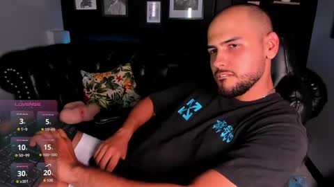 Snapshot of marcus_soler chatting on May 11, 4:04 pm marcus_soler online show from May 11, 4:04 pm