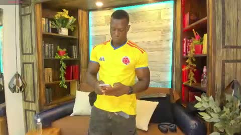 Snapshot of marcusblack_ chatting on June 27, 12:22 pm Marcusssss online show from June 27, 12:22 pm