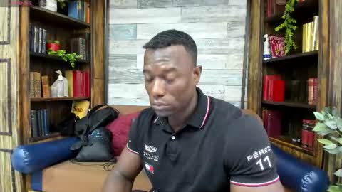 Snapshot of marcusblack_ chatting on July 3, 12:33 pm Marcusssss online show from July 3, 12:33 pm