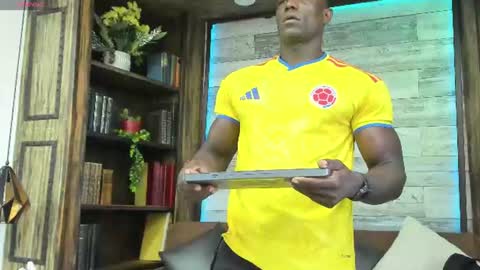 Snapshot of marcusblack_ chatting on July 7, 11:58 am Marcusssss online show from July 7, 11:58 am