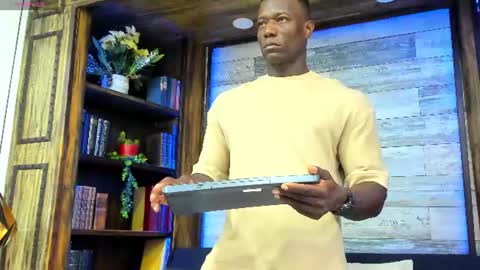 Snapshot of marcusblack_ chatting on July 11, 11:35 am Marcusssss online show from July 11, 11:35 am