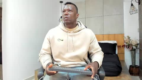 Snapshot of marcusblack_ chatting on July 24, 11:52 am Marcusssss online show from July 24, 11:52 am