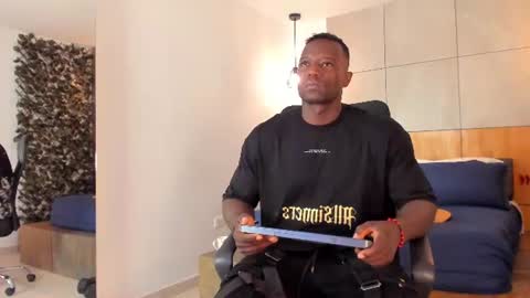 Snapshot of marcusblack_ chatting on July 28, 12:12 pm Marcusssss online show from July 28, 12:12 pm