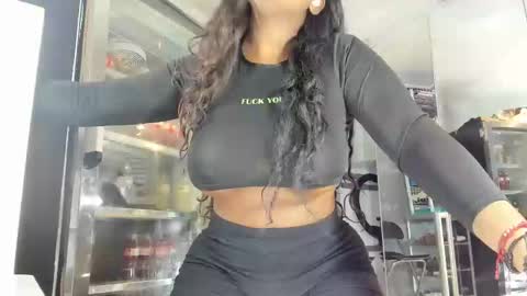 Snapshot of mareiaa chatting on December 18, 11:56 am Mareia online show from December 18, 11:56 am